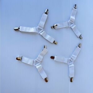 Bed Sheet Straps 4pc Set White Adjustable Mattress Sheet Clips Holders NWOT